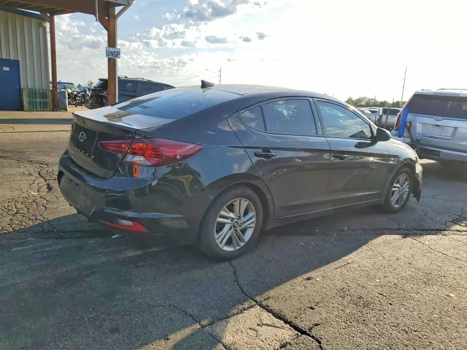 2019 HYUNDAI ELANTRA SEL  