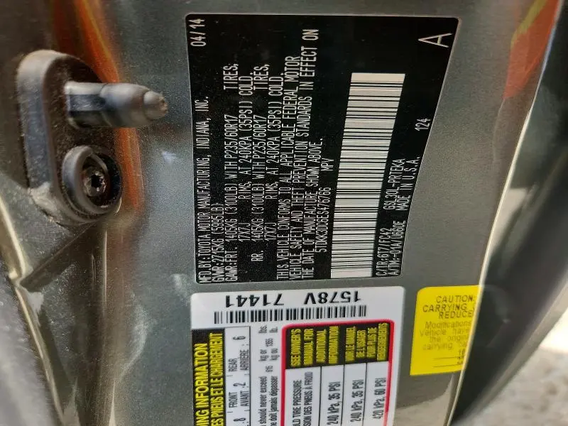 2014 TOYOTA SIENNA LE  