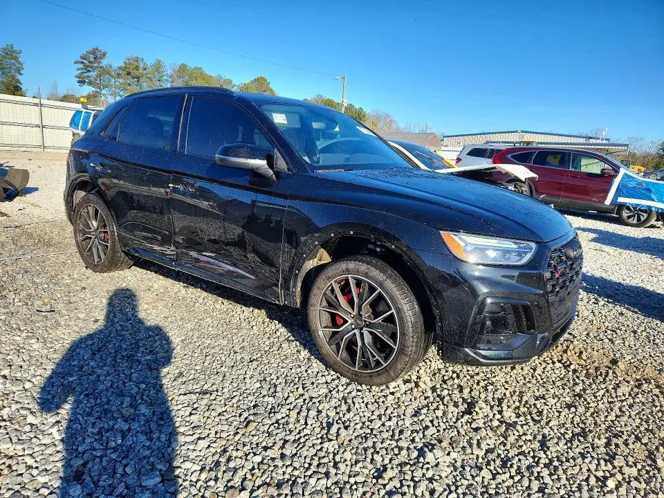 2025 AUDI SQ5 PREMIUM PLUS  