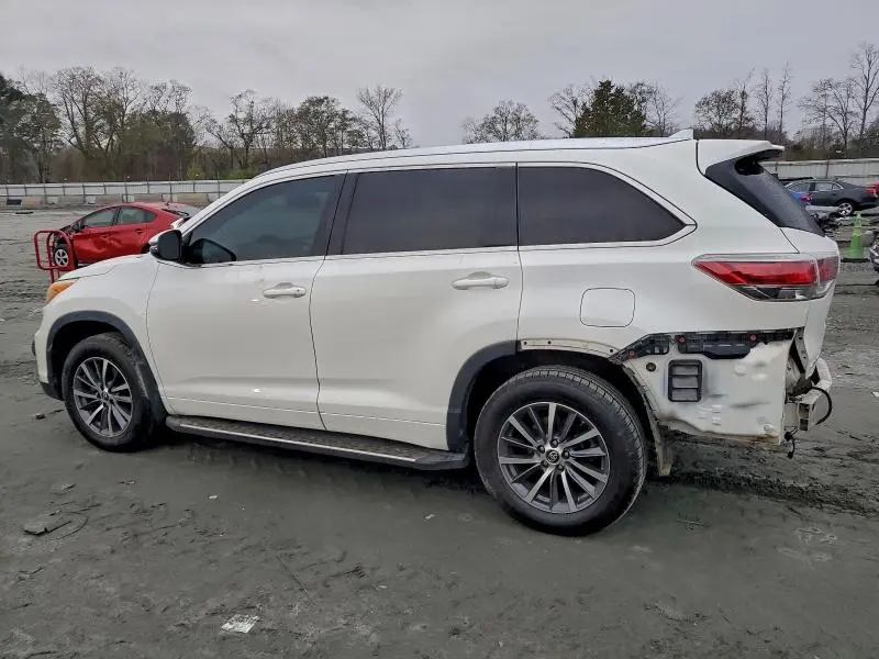 2014 TOYOTA HIGHLANDER XLE  