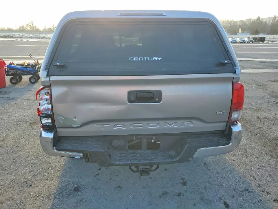 2018 TOYOTA TACOMA SR5 V6  