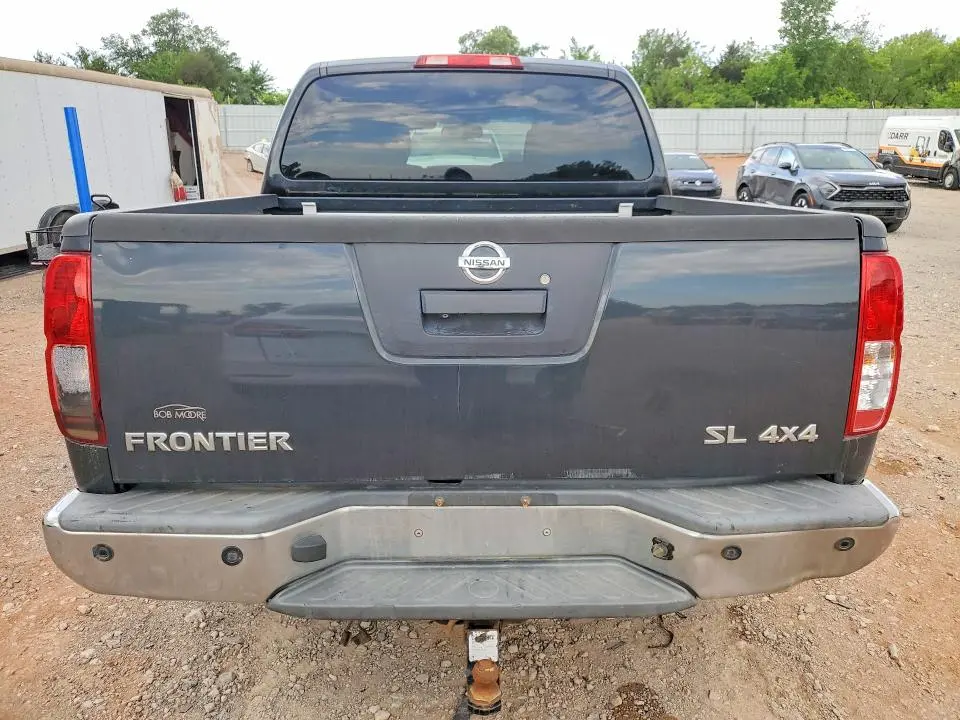 2013 NISSAN FRONTIER S  