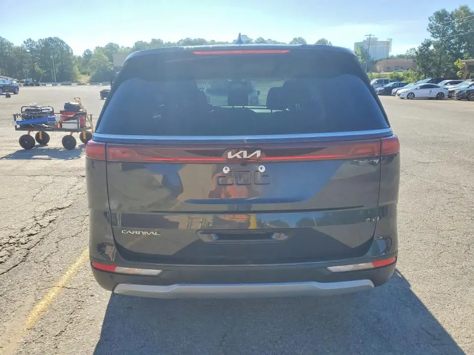 2024 KIA CARNIVAL EX  