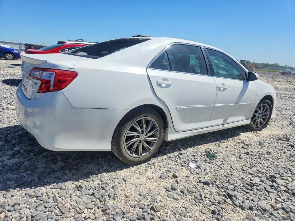 2012 TOYOTA CAMRY SE  