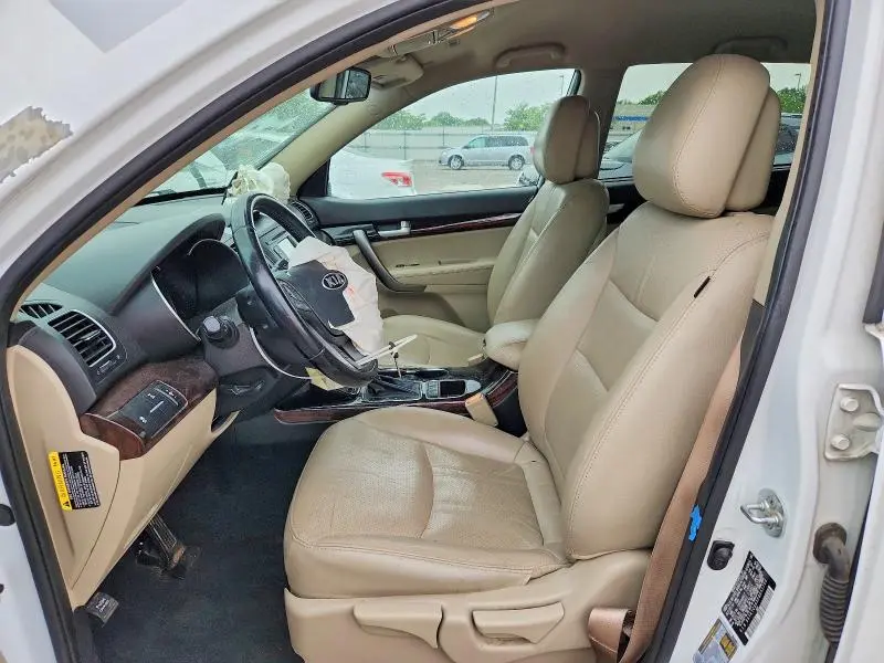 2015 KIA SORENTO LX  