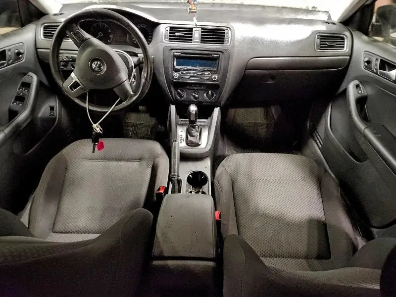 2013 VOLKSWAGEN JETTA BASE  