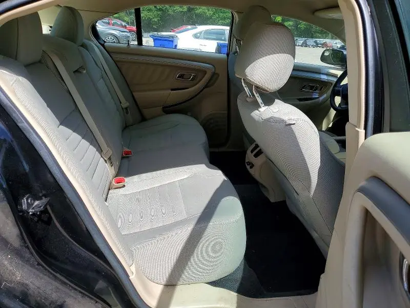 2017 FORD TAURUS SE  