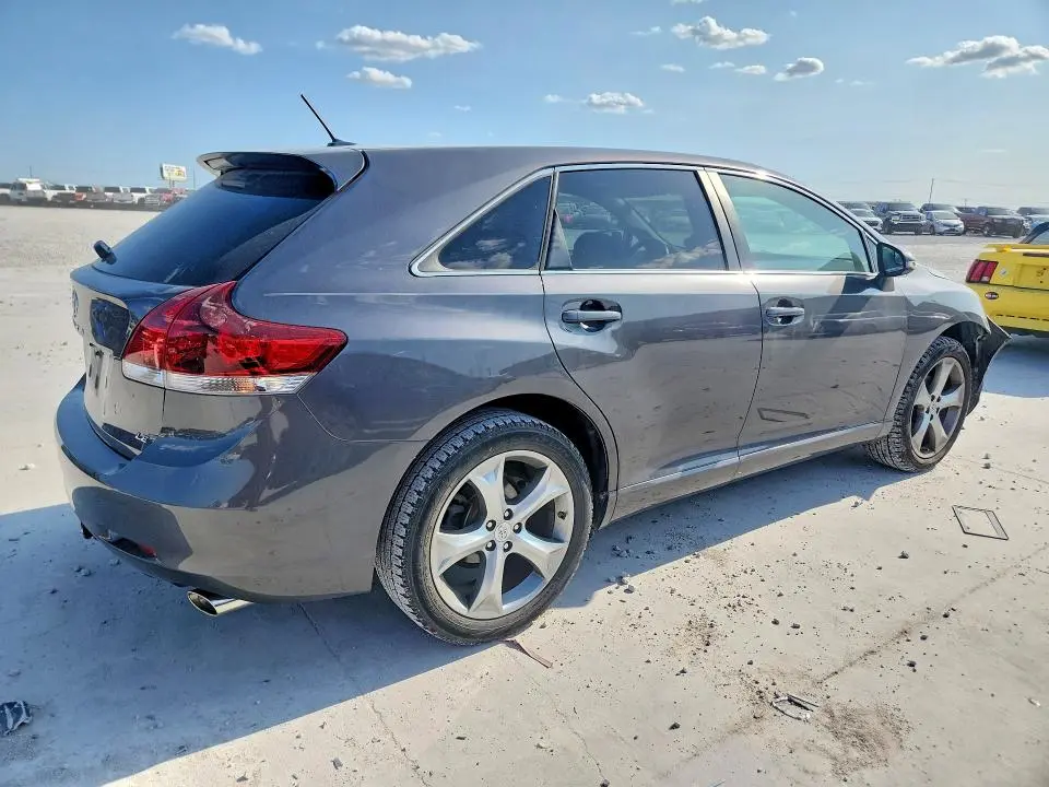 2013 TOYOTA VENZA LE  