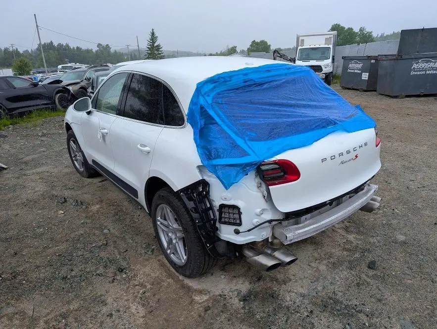 2016 PORSCHE MACAN S  