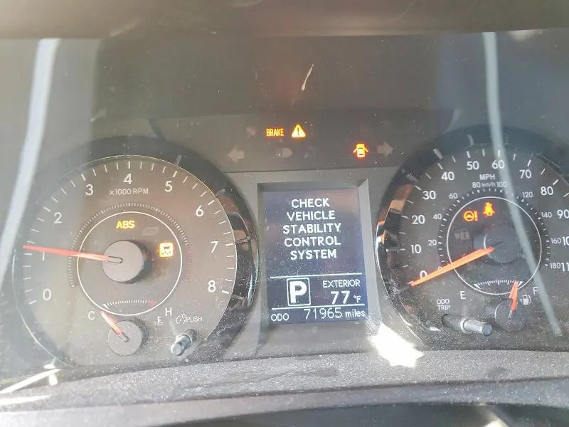 2017 TOYOTA SIENNA LE  