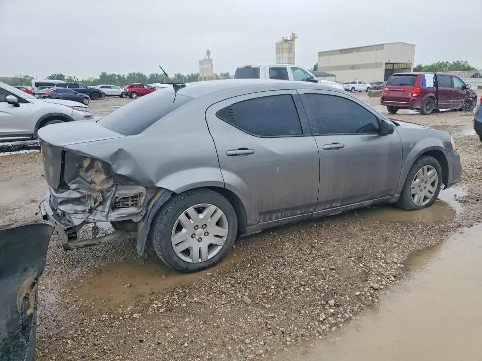 2013 DODGE AVENGER SE  