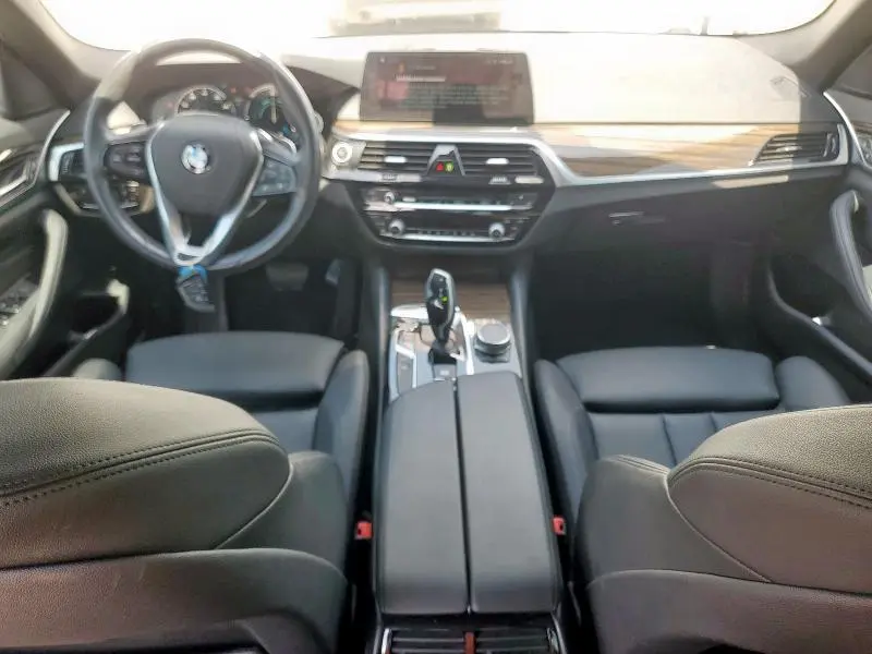 2018 BMW 530E   