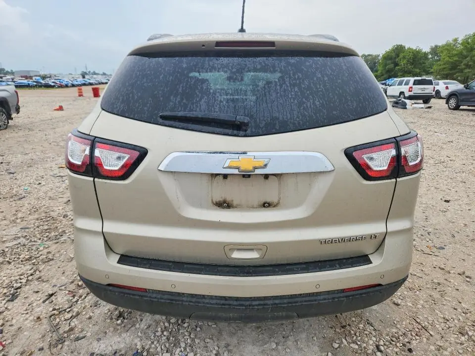 2015 CHEVROLET TRAVERSE LT  