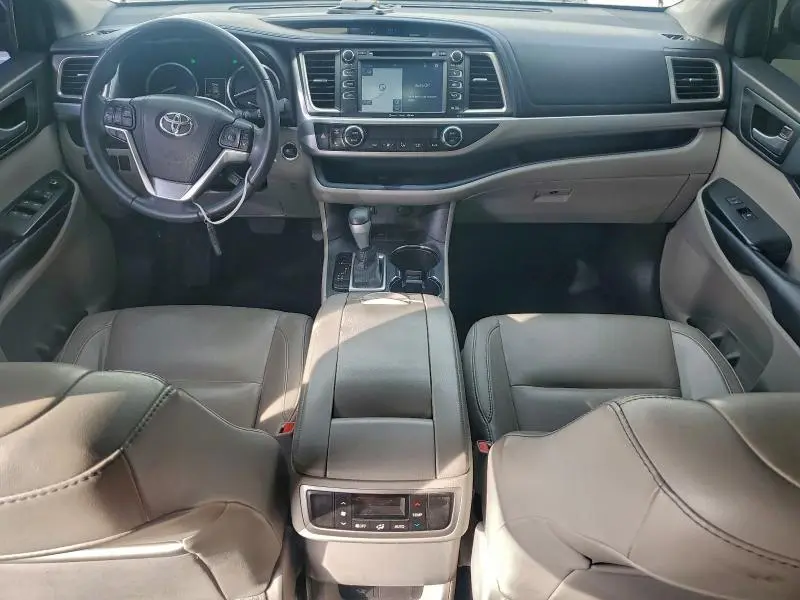 2016 TOYOTA HIGHLANDER XLE  