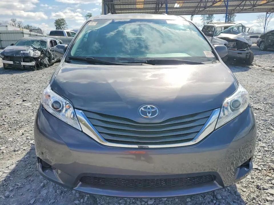 2013 TOYOTA SIENNA XLE 8-PASSENGER  