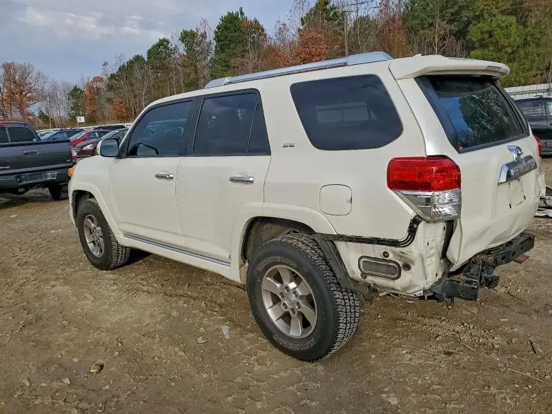 2010 TOYOTA 4RUNNER SR5  