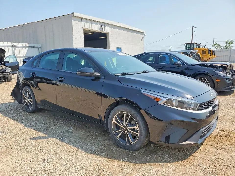 2022 KIA FORTE LXS  