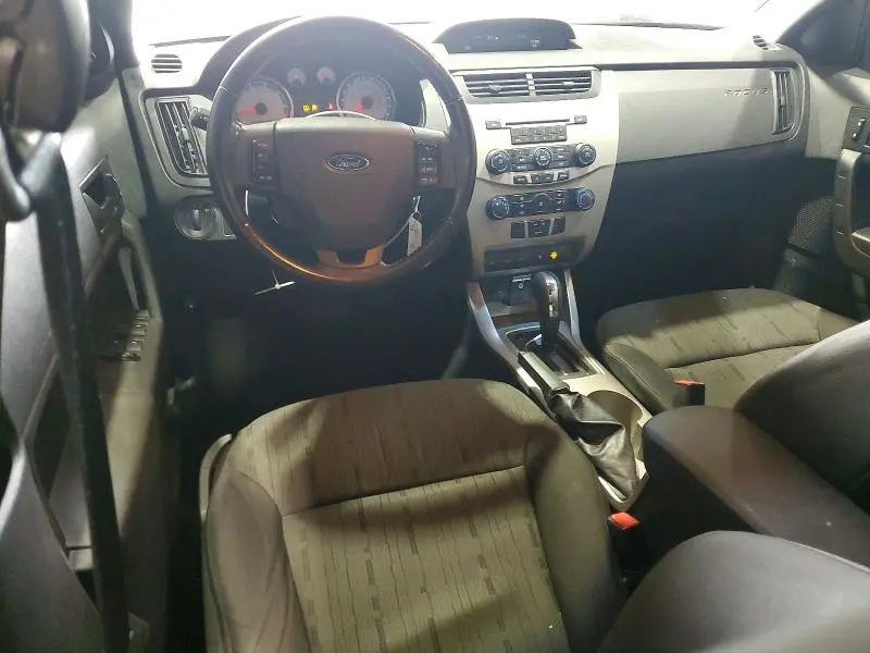 2010 FORD FOCUS SE  