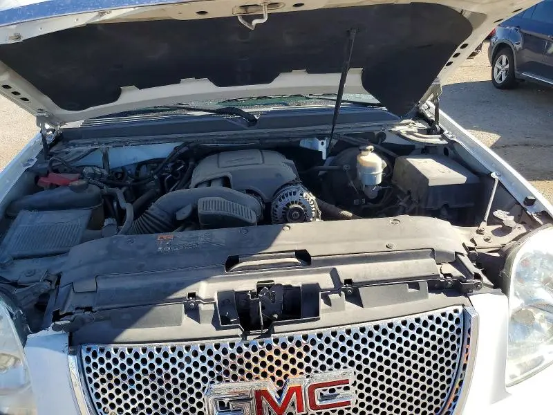 2011 GMC YUKON DENALI  