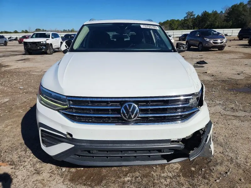 2022 VOLKSWAGEN TIGUAN SE  