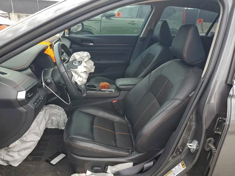 2021 NISSAN ALTIMA SR  