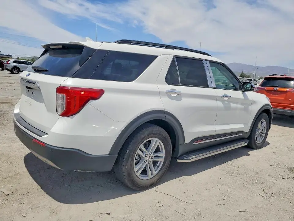 2022 FORD EXPLORER XLT  