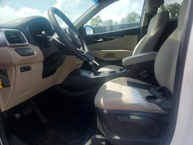 2017 KIA SORENTO LX V6  