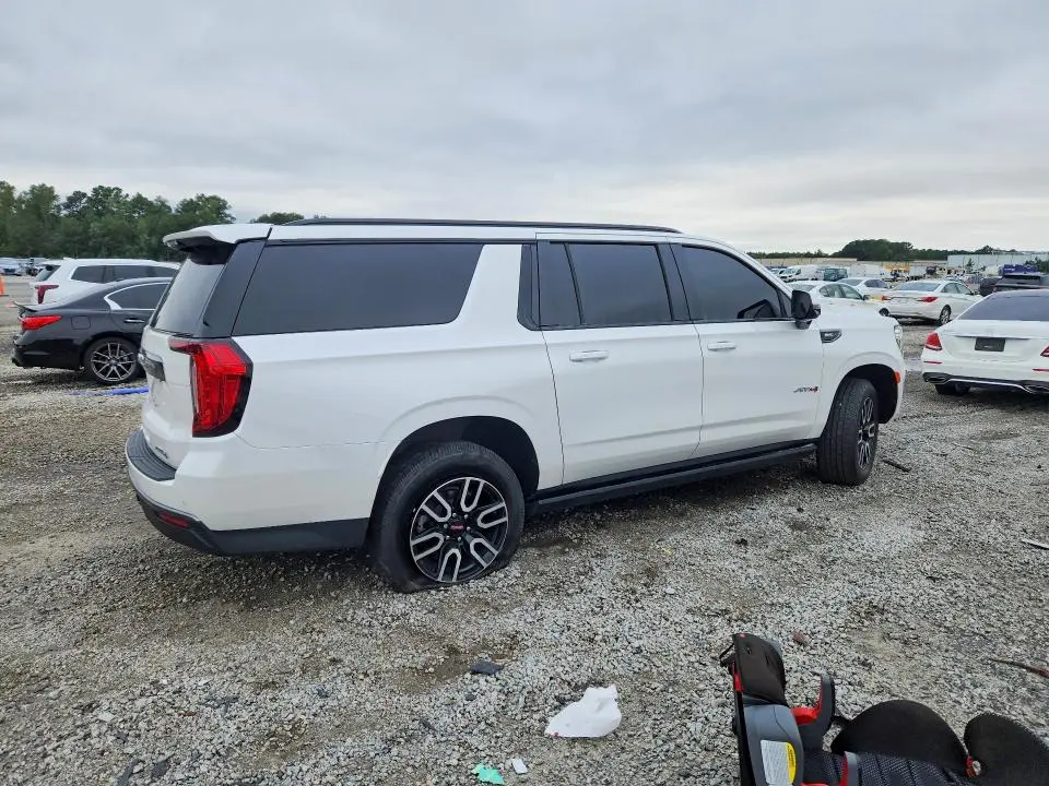 2023 GMC YUKON XL K1500 AT4  
