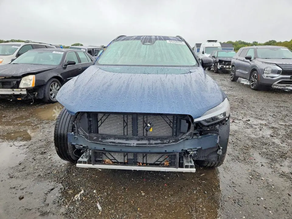 2024 VOLVO XC60 PLUS  