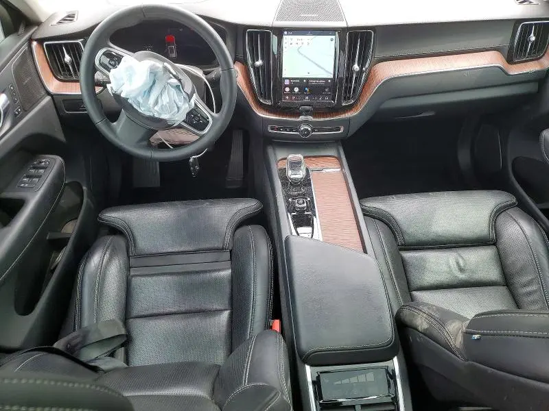 2023 VOLVO XC60 ULTIMATE  