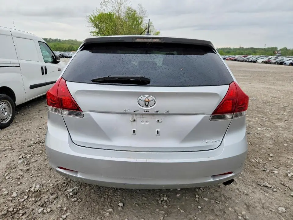 2013 TOYOTA VENZA LE  