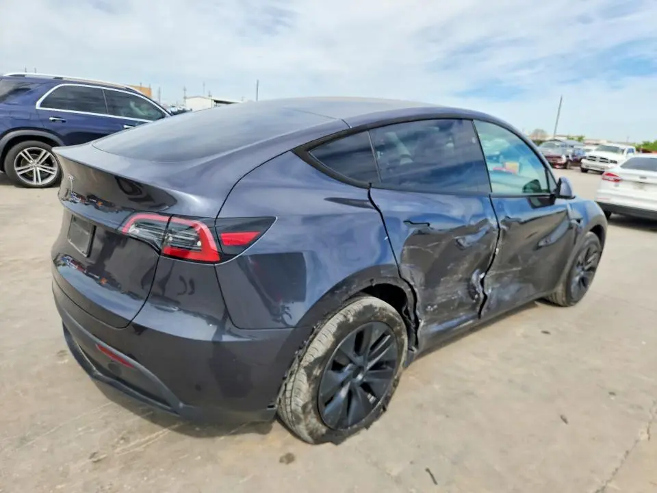 2025 TESLA MODEL Y   