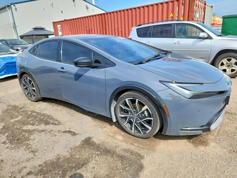 2024 TOYOTA PRIUS   