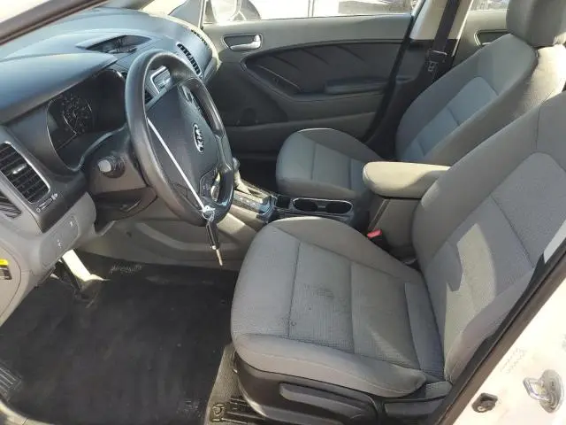 2017 KIA FORTE LX  