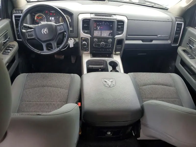 2018 RAM 1500 SLT  