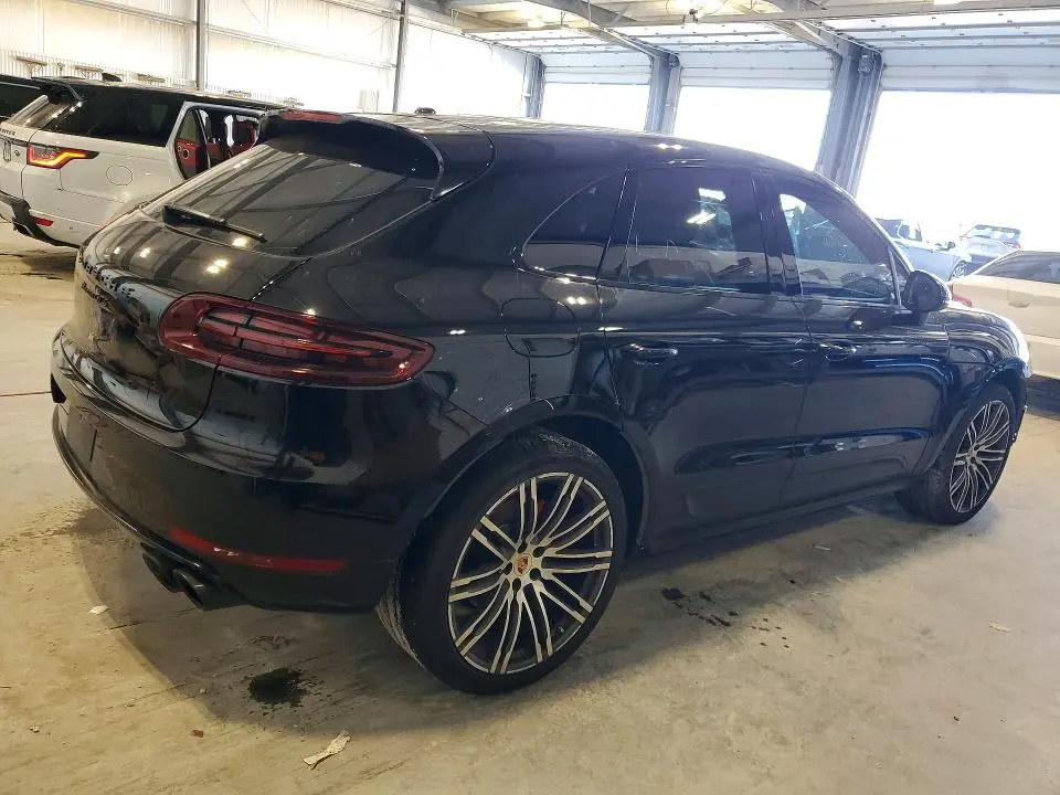 2017 PORSCHE MACAN GTS  