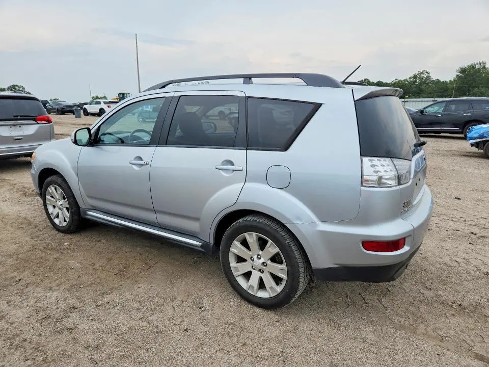 2013 MITSUBISHI OUTLANDER SE  