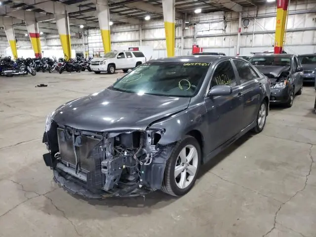 2011 TOYOTA CAMRY SE