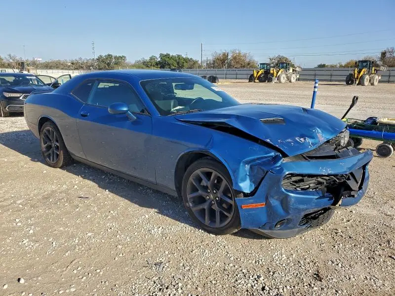 2021 DODGE CHALLENGER SXT  