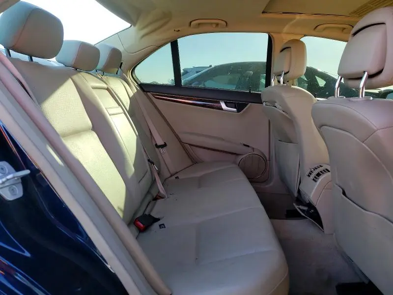 2012 MERCEDES-BENZ C 250  