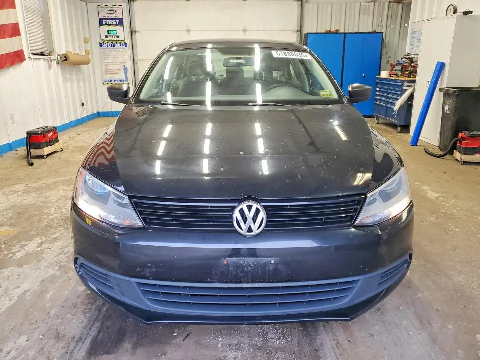 2013 VOLKSWAGEN JETTA BASE  
