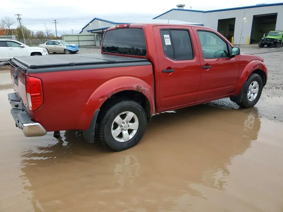 2013 NISSAN FRONTIER S  
