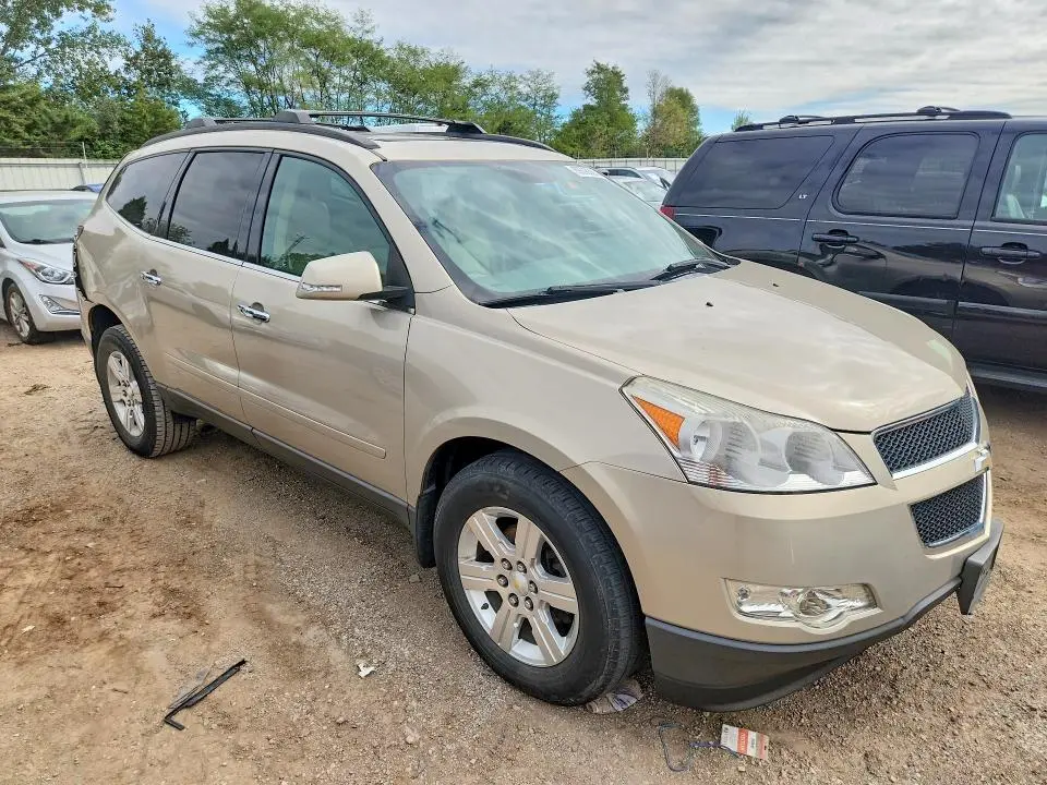 2011 CHEVROLET TRAVERSE LT  