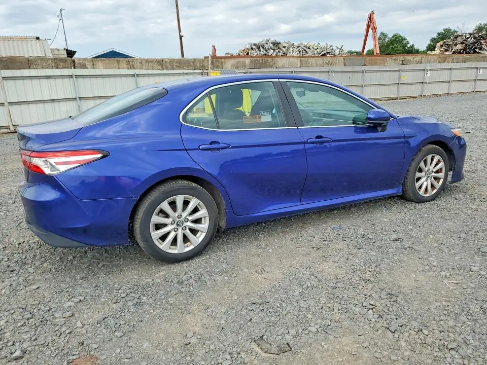2018 TOYOTA CAMRY LE  