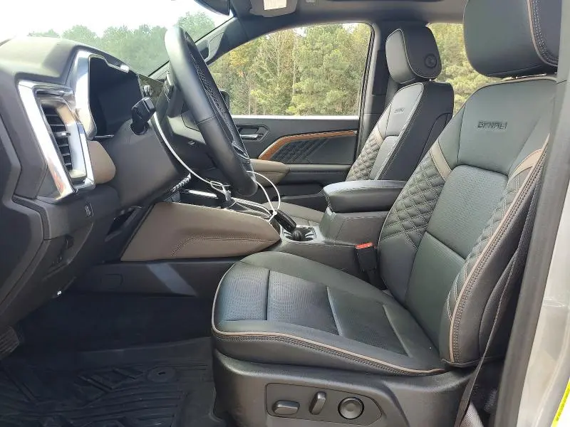 2025 GMC CANYON DENALI  
