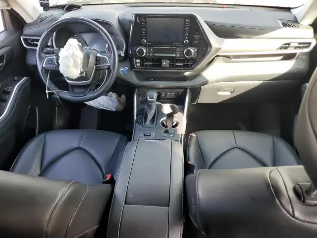 2022 TOYOTA HIGHLANDER HYBRID XLE  