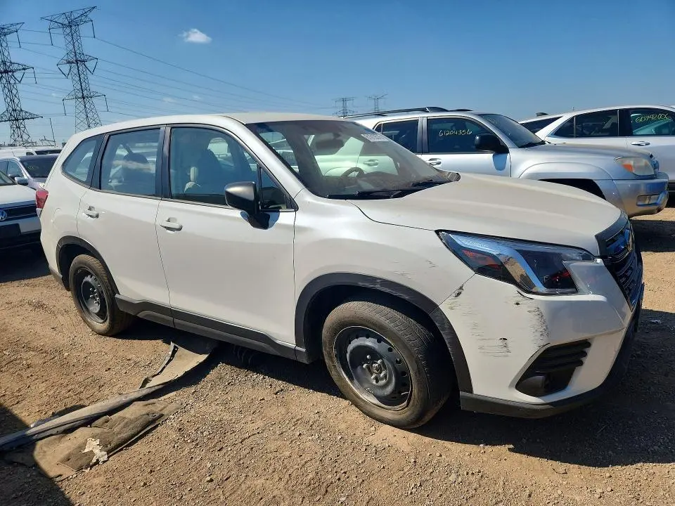 2023 SUBARU FORESTER   