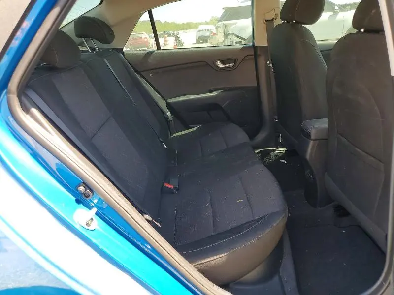 2022 KIA RIO S  
