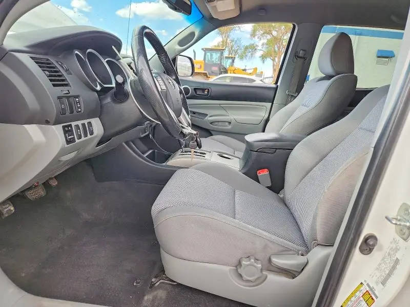 2013 TOYOTA TACOMA V6  