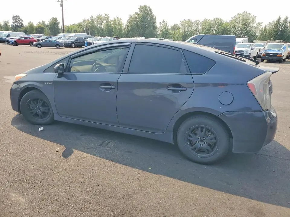 2015 TOYOTA PRIUS TWO  